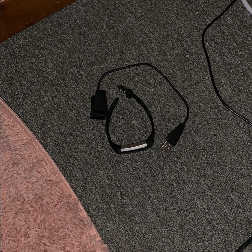 Fitbit Alta black. Small. Perfect condition!